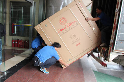 汝南钢琴贵重工艺品无忧运